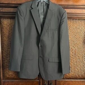 Classic Men's Dark Gray Two-Button Suit Jacket